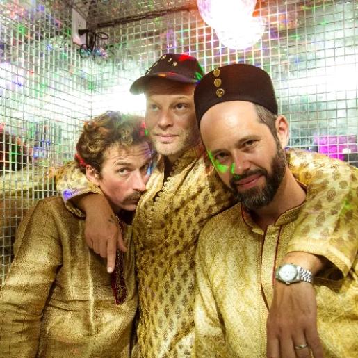 WhoMadeWho
