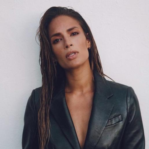 Chelina Manuhutu
